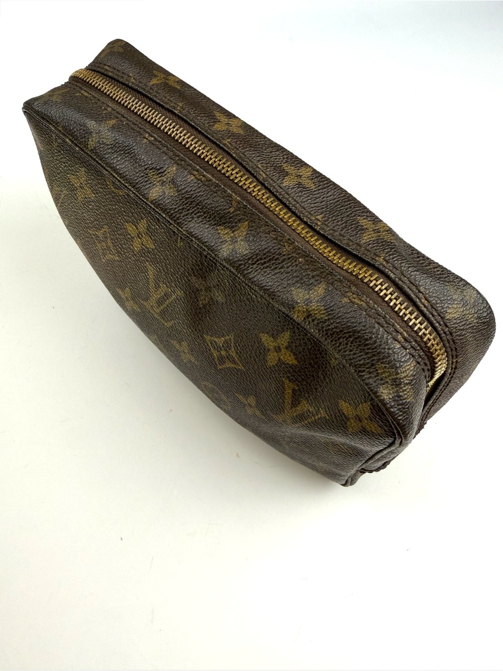 LOUIS VUITTON Monogram Trousse Toilette 23 - Picture 13 of 17